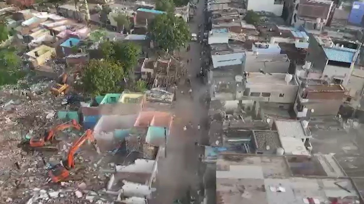 चंडोला तालाब में फिर शुरू हुई डिमोलिशन प्रक्रिया