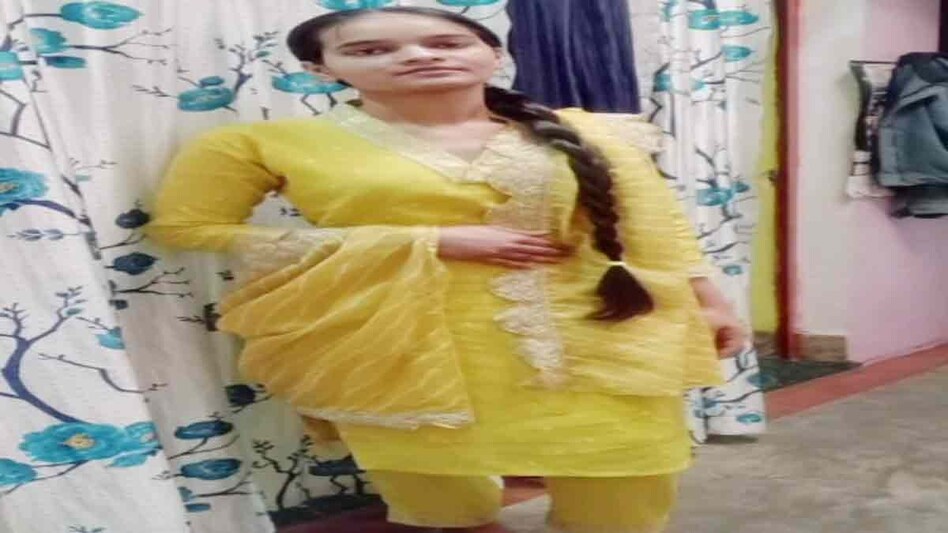UP: बिजनौर में प्रेम प्रसंग बना मौत की वजह, लापता लड़की की लाश नहर में मिली, परिजनों ने थाने में दिया धरना - bijnor love affair missing girl found dead family protest