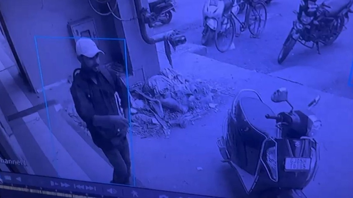 आरोपी CCTV में कैद.