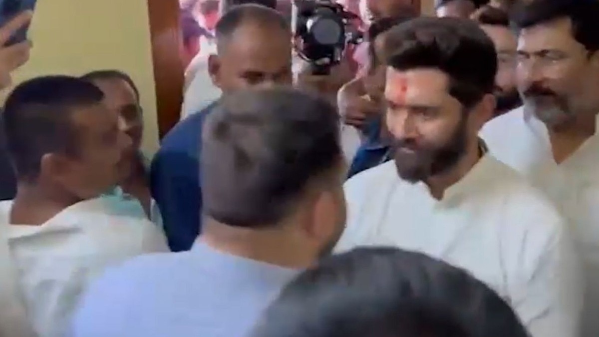 तेजस्वी यादव और चिराग पासवान की मुलाकात