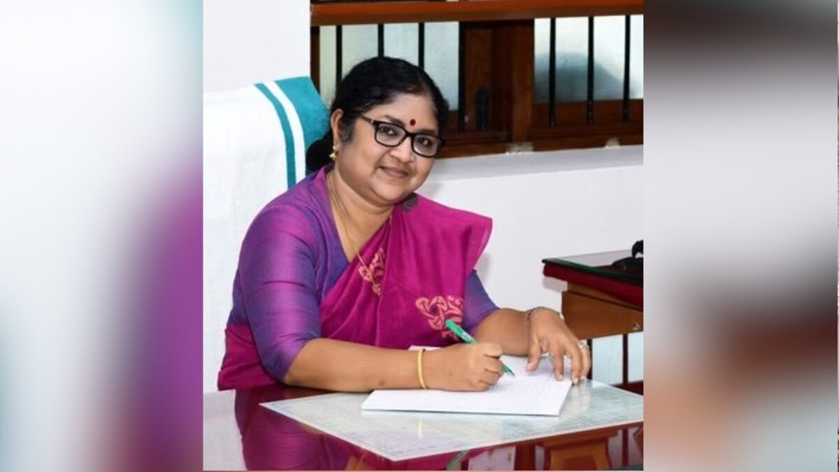 केरल की उच्च शिक्षा और सामाजिक न्याय मंत्री आर बिंदु