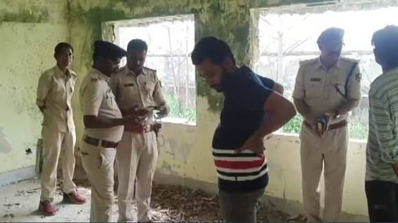 खाली मकान में मिली युवक की लाश