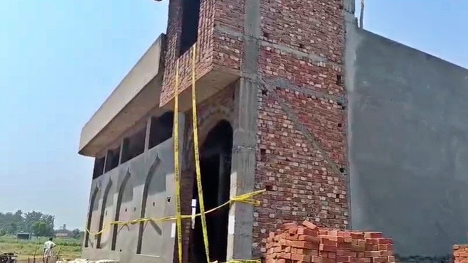 मुजफ्फरनगर में अवैध मस्जिद पर एक्शन