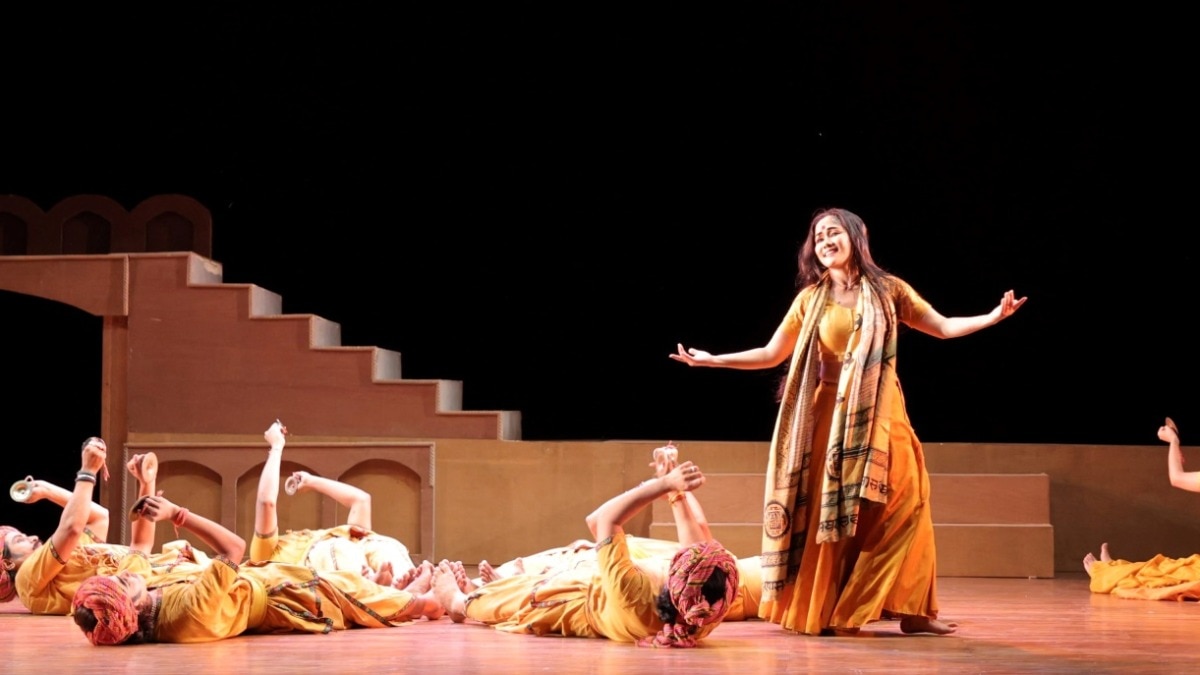 कमानी सभागार में 'मीरा' नृत्य नाटिका की प्रस्तुति