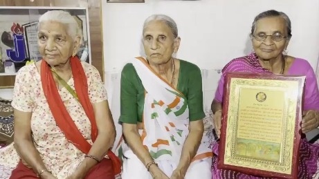 भुज में PM मोदी का वीर नारी शक्ति ने किया वेलकम, 1971 युद्ध की नायिकाओं ने भेंट किया पौधा