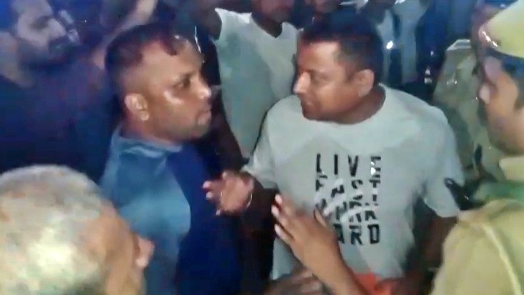 Clash between jawan and policemen in Deoria