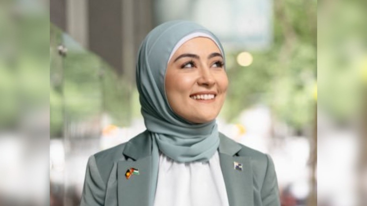 'टेबल पर चढ़कर डांस करने और शराब पीने को कहा गया...', ऑस्ट्रेलिया की पहली हिजाबी सांसद का आरोप