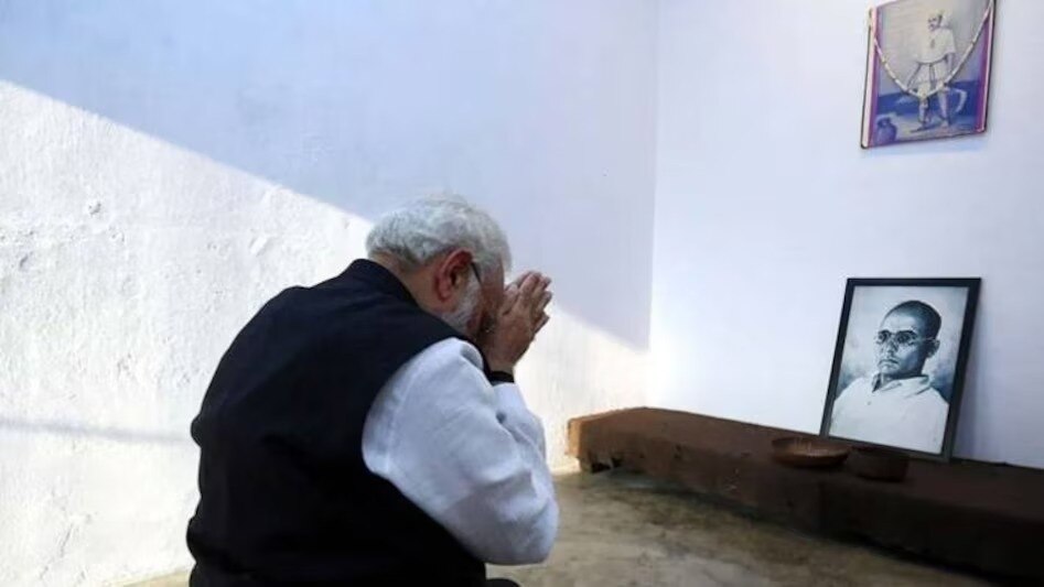 PM मोदी ने वीर सावरकर को दी श्रद्धांजलि.