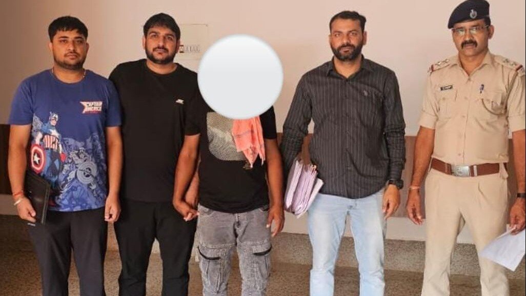 आरोपी की पहचान भागीरथी पधान (27 वर्ष) के रूप में हुई है. 