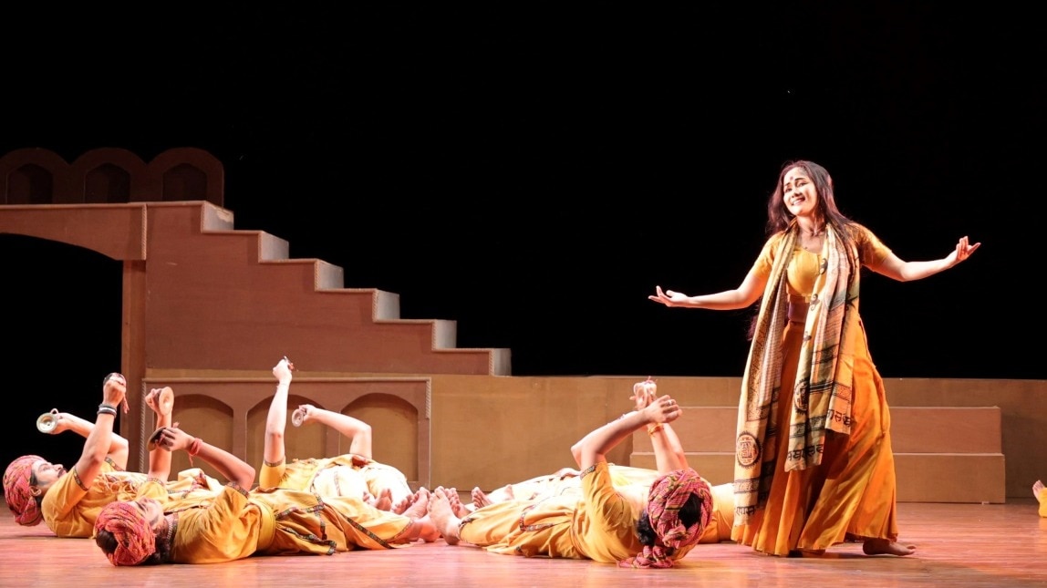 मीरा की भावपूर्ण प्रस्तुति ने मोहा मन