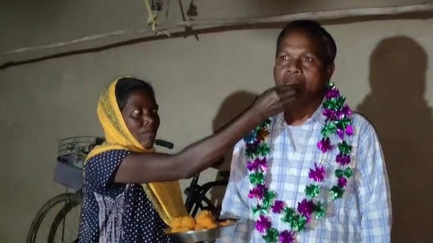 Jharkhand 56 Year Old Man Cleared 10th Exam In 2025