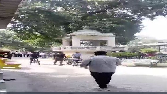 श्मशान घाट पर हुई लड़ाई