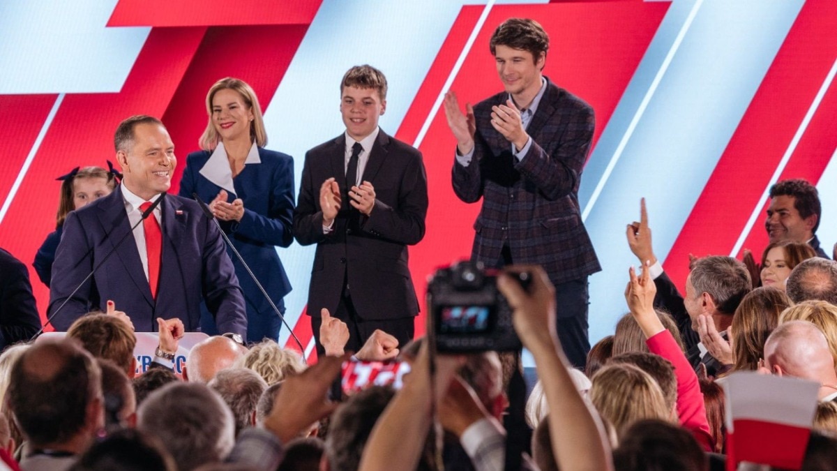 कांटे के मुकाबले में करोल नव्रॉकी की जीत (फोटो: एक्स)