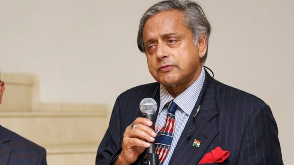 राहुल गांधी के ‘सरेंडर’ वाले बयान पर बवाल के बीच शशि थरूर की एंट्री, बोले- भारत को किसी तीसरे पक्ष की जरूरत नहीं राहुल गांधी के ‘सरेंडर’ वाले बयान पर बवाल के बीच शशि थरूर की एंट्री, बोले- भारत को किसी तीसरे पक्ष की जरूरत नहीं