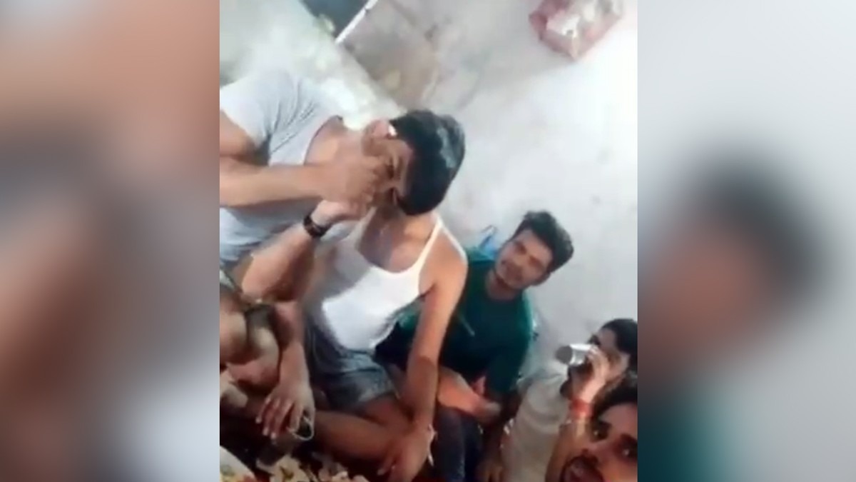 Video of prisoners smoking chillum
