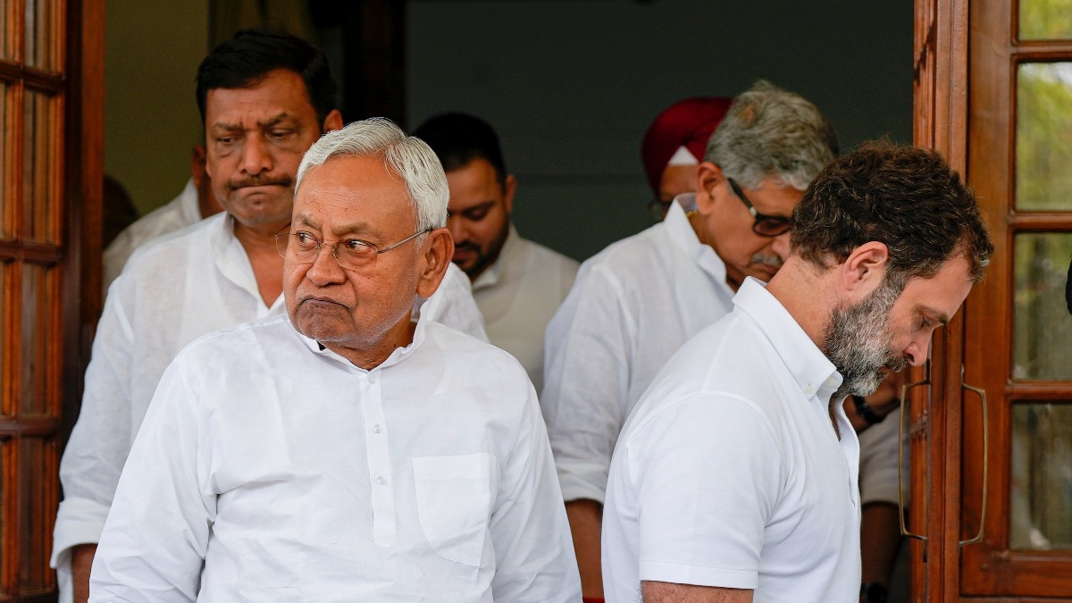 राहुल गांधी ने नीतीश कुमार पर बोला हमला