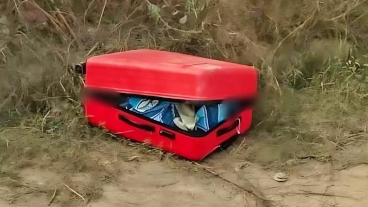 Love Murder : दिल्ली से पंजाब तक प्रेम के नाम पर कत्ल सूटकेस में शव और दफनाई गई लाश की दर्दनाक दास्तान 8 दिल्ली में कत्ल, सूटकेस में लाश, हापुड़ में लगाया ठिकाने... करीब 100 Km कार में प्रेमिका की बॉडी लेकर घूमता रहा 'कातिल' प्रेमी - Murder In Delhi Dead Body Into ...