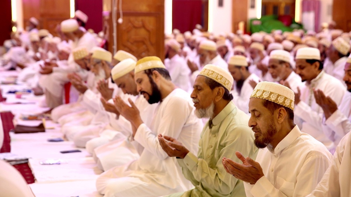 दिल्ली-मुंबई-कोलकाता में दिखा ईद का जश्न (फोटो क्रेडिट - पीटीआई)