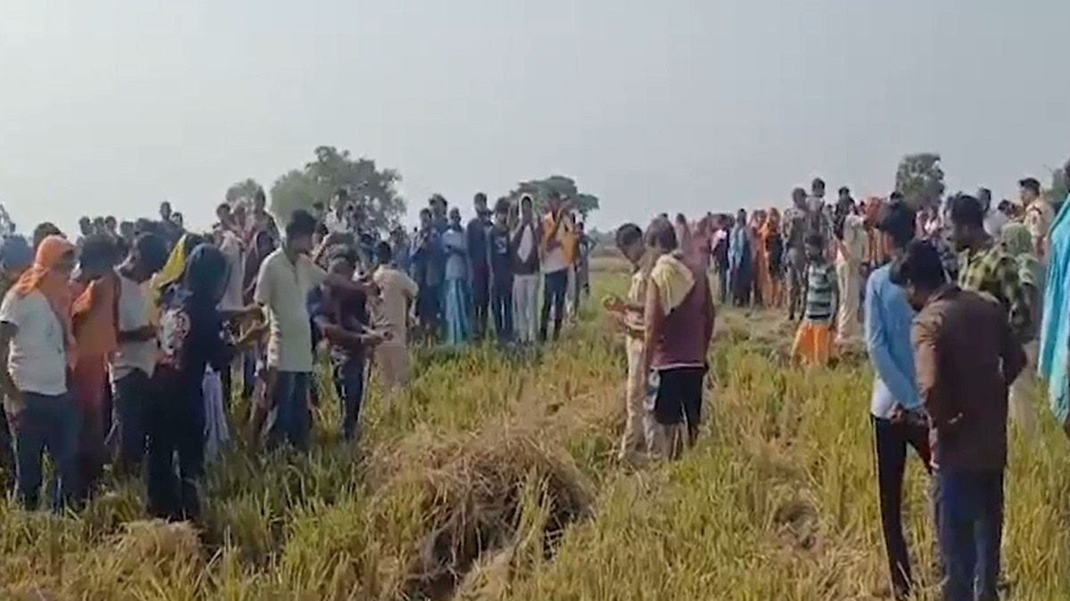 गठरी में बंधा मिला कटा हुआ सिर