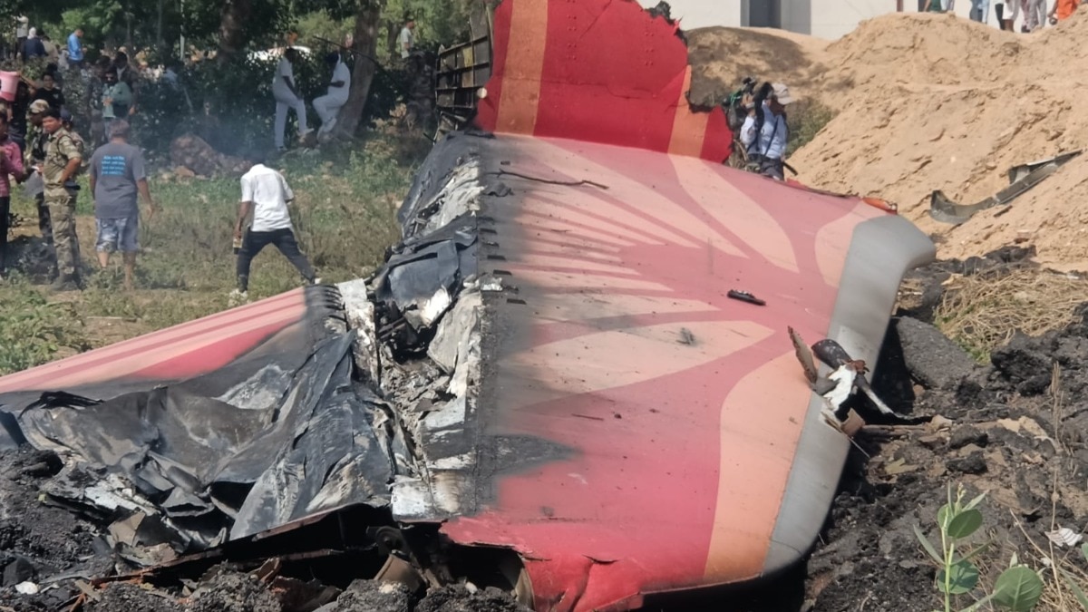 अहमदाबाद में हुआ विमान हादसा. (Photo: PTI)