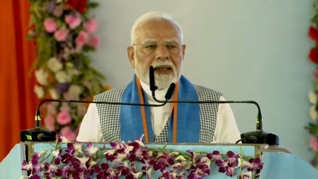 सीवान में रैली को संबोधित करते हुए पीएम मोदी