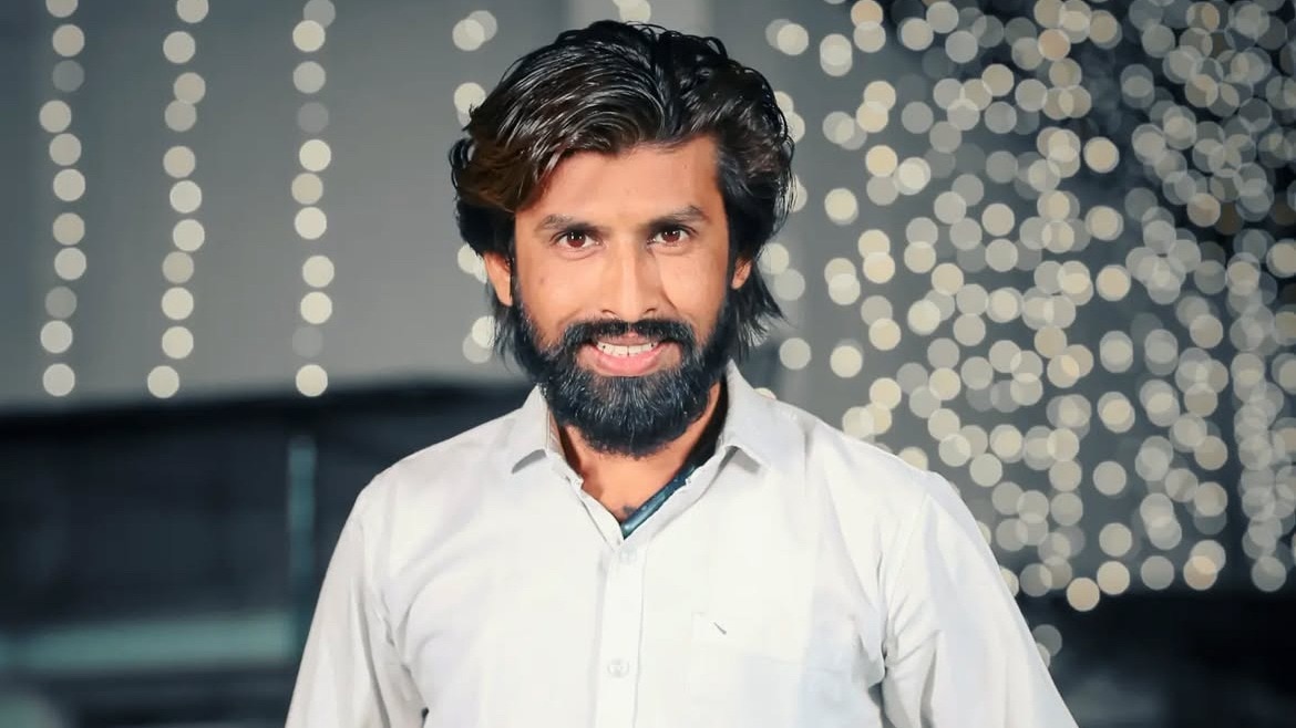 एअर इंडिया प्लैन क्रैश में फिल्म प्रोड्यूसर महेश जीरावाला की मौत की पुष्टि, डीएनए टेस्ट से हुआ खुलासा - gujarati filmmaker mahesh jirawala has been confirmed dead in ...