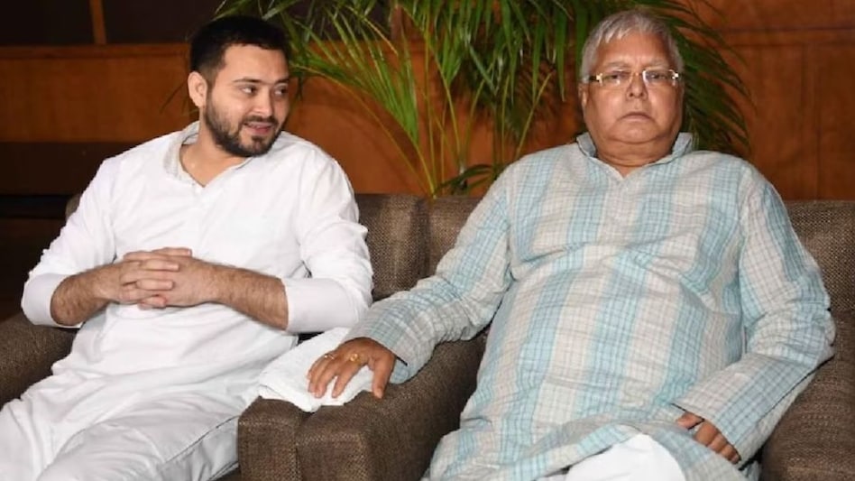 तेजस्वी को क्यों नहीं बनाया RJD अध्यक्ष? 2025 में भी लालू ही क्यों संभाल रहे पार्टी की कमान, जानिए वजह - Why lalu yadav not hand over rjd to tejashwi continues as