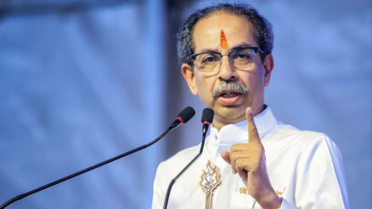 महाराष्ट्र: स्कूलों में हिंदी अनिवार्यता पर घमासान, उद्धव ठाकरे बोले- यह एक भाषाई आपातकाल