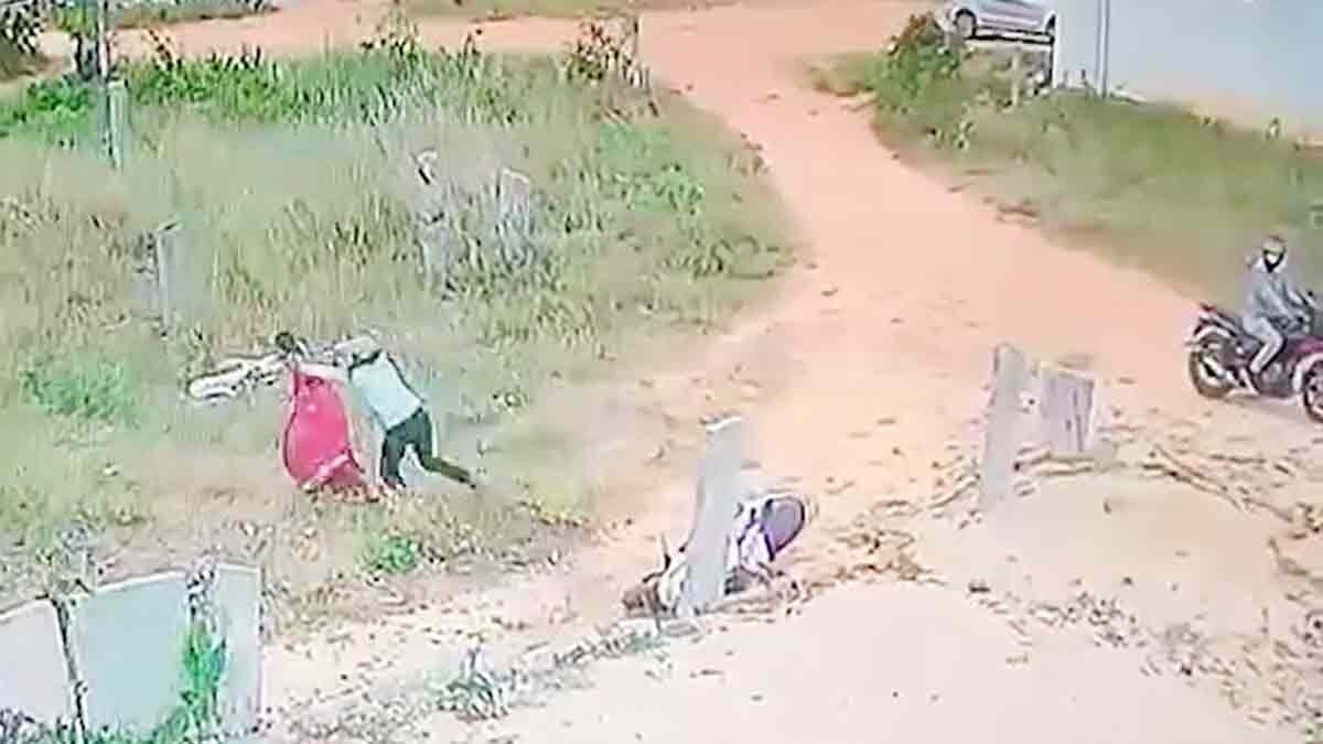 Woman Attacked in Broad Daylight Robbery Attempt in Mulbagilu