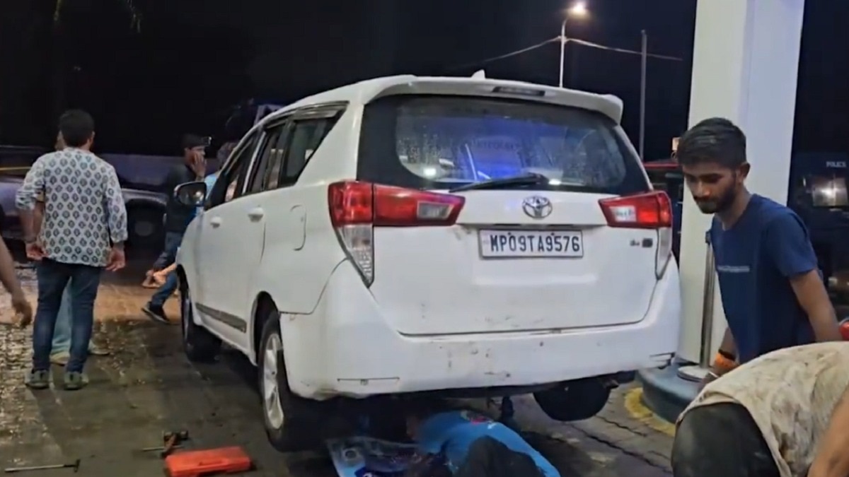 CM काफिले की गाड़ियों में पानी भरने पर पेट्रोल पंप सील