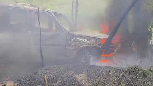 स्कॉर्पियो में लगा दी आग.