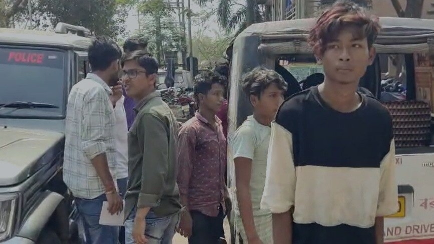 बाल श्रम की सच्चाई: बचपन के नाम पर ज़िंदगी का सौदा, एक साल में भारत में रेस्क्यू किए गए 45000 बच्चे