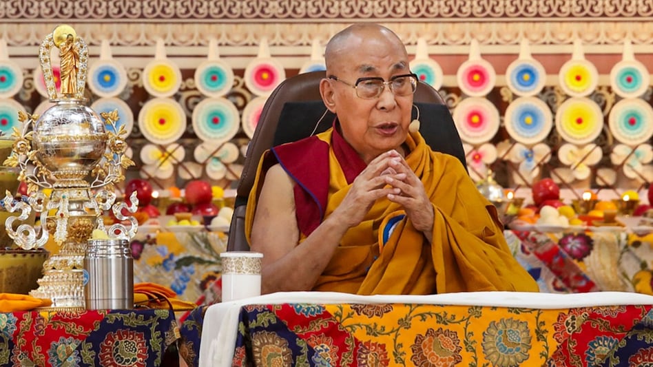 Dalai Lama - अगला वारिस कौन और कब? दलाई लामा ने चीन को आंख दिखाते हुए खींच  दी लक्ष्मण रेखा - Dalai Lama shuts out China reveals when his successor  will be