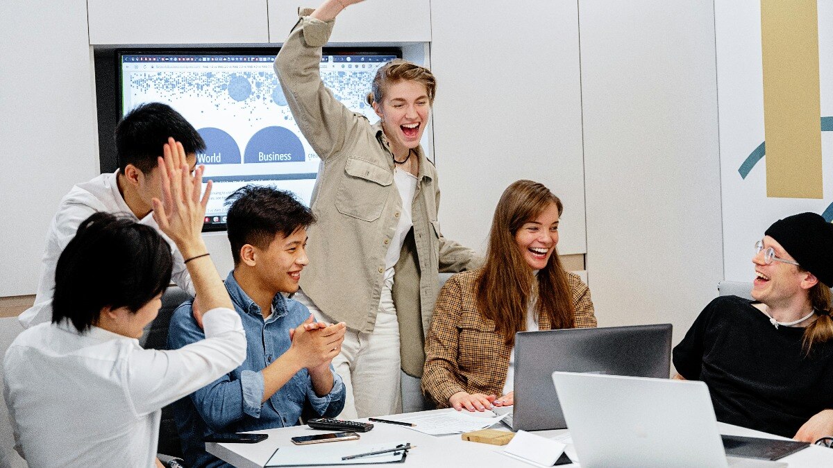 6 साल में मिले 5 प्रमोशन... लिंक्डइन की एक्स कर्मचारी ने बताया- किस ट्रिक से ये पॉसिबल हुआ?