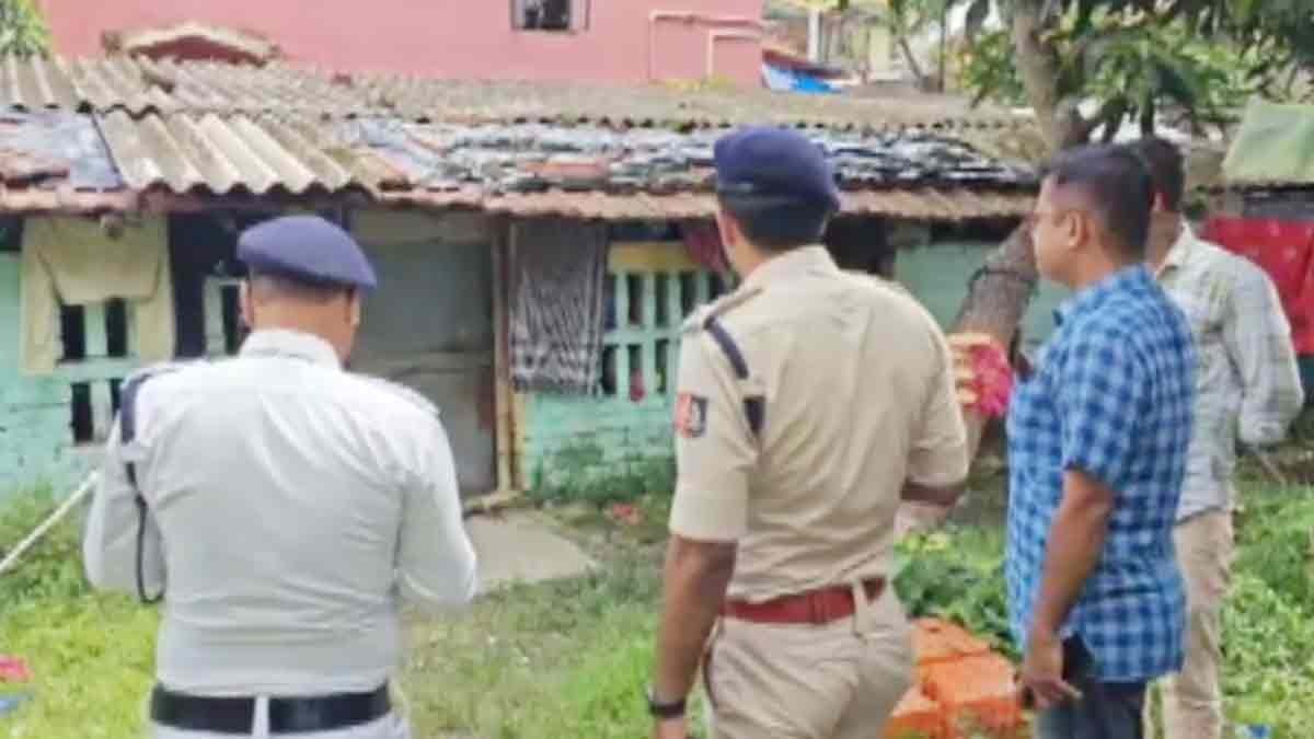 young man and his live in partner found dead in Pool of blood at Baidhyabati in Hooghly