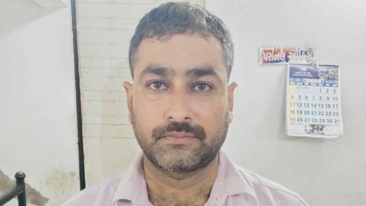 दिग्विजय सिंह गोहिल को पुलिस ने गिरफ्तार 