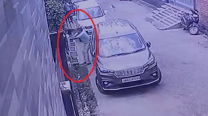 घटना CCTV में कैद.
