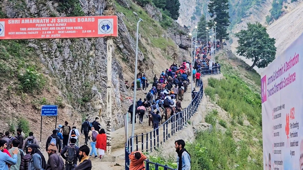 रामबन में अमरनाथ यात्रियों की बसों में भिड़ंत (फोटो क्रेडिट - पीटीआई)