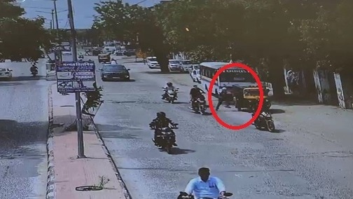 घटना CCTV में कैद.