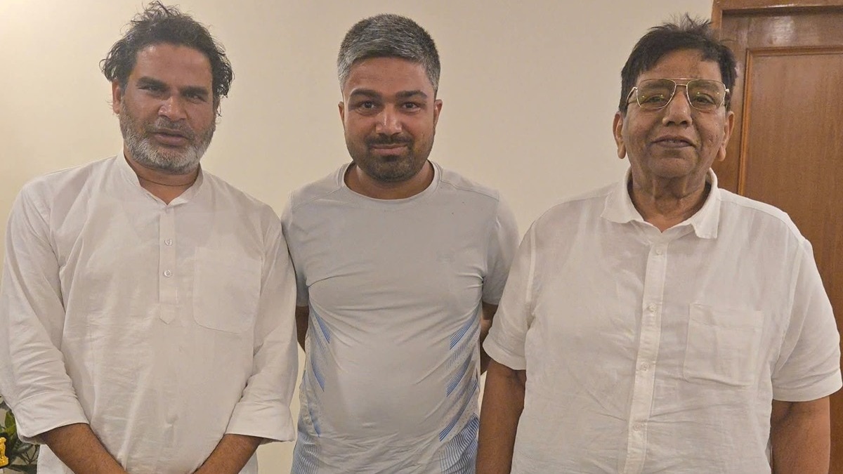 प्रशांत किशोर और जन सुराज के अध्यक्ष उदय सिंह के साथ मनीष कश्यप