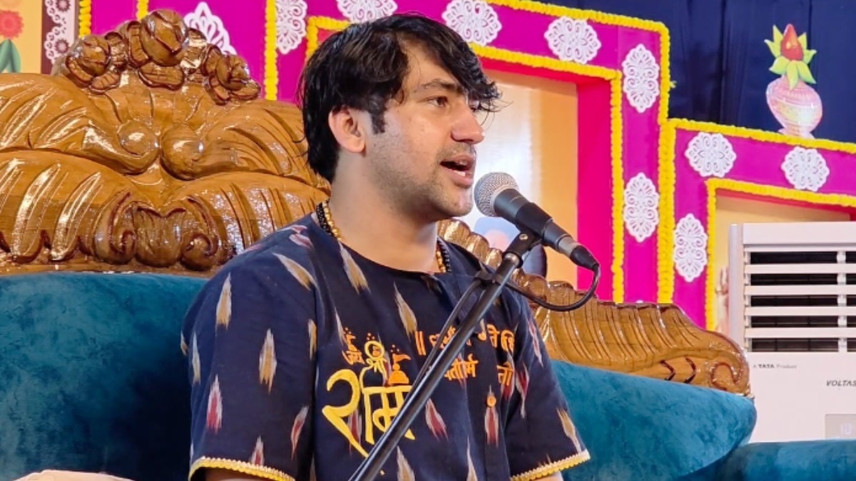बागेश्वर धाम के पीठाधीश्वर धीरेंद्र कृष्ण शास्त्री.