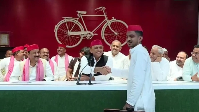 Samajwadi Party Office Akhilesh Yadav