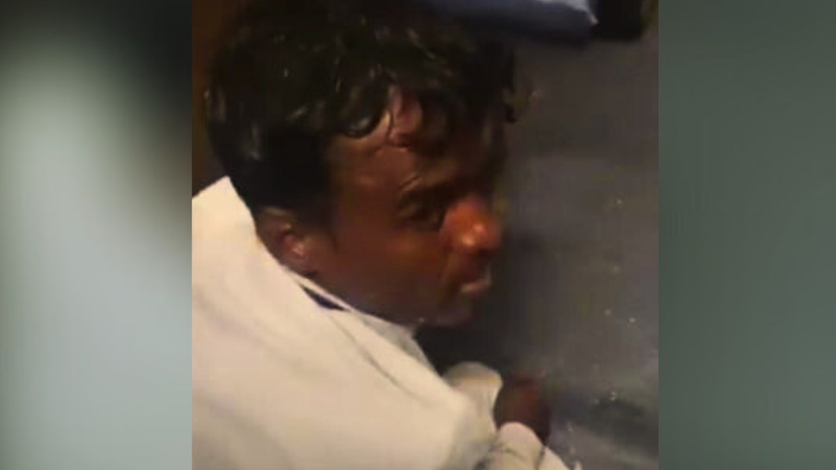 नशे में धुत मिला पैसेंजर ट्रेन का गार्ड