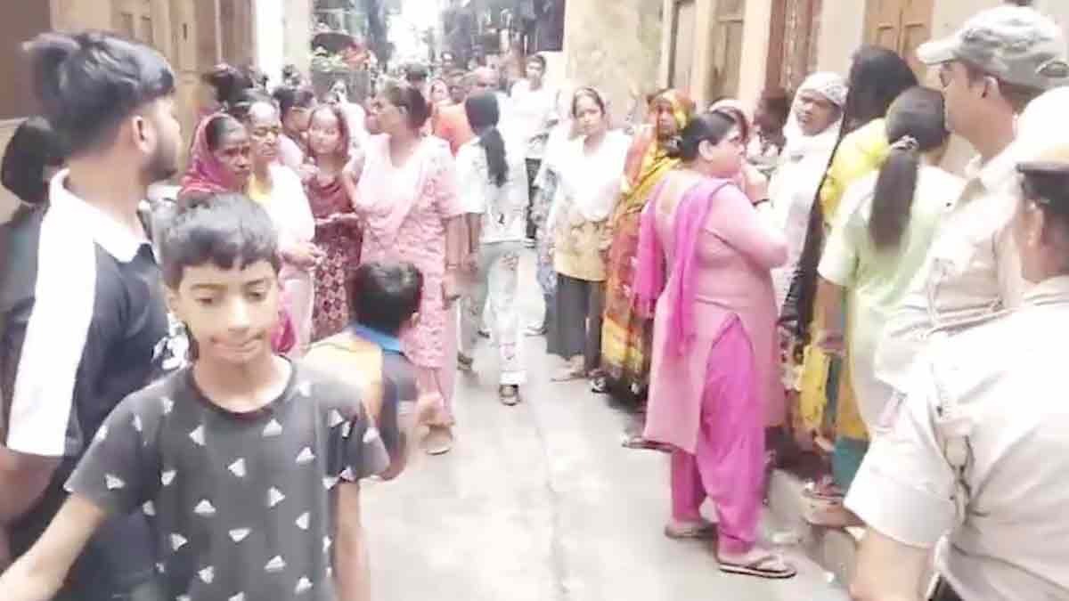 Murder 6 year old girl and woman