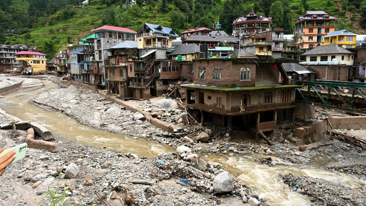 मंडी में बाढ़ प्रभावित इलाका