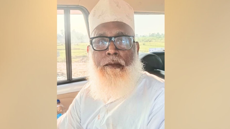 जमालुद्दीन उर्फ छांगुर बाबा के करीबी पर एक्शन, बलरामपुर CJM कोर्ट का क्लर्क हटाया गया, काली कमाई में था पार्टनर - Action taken against Jamaluddin alias Changur Baba ...