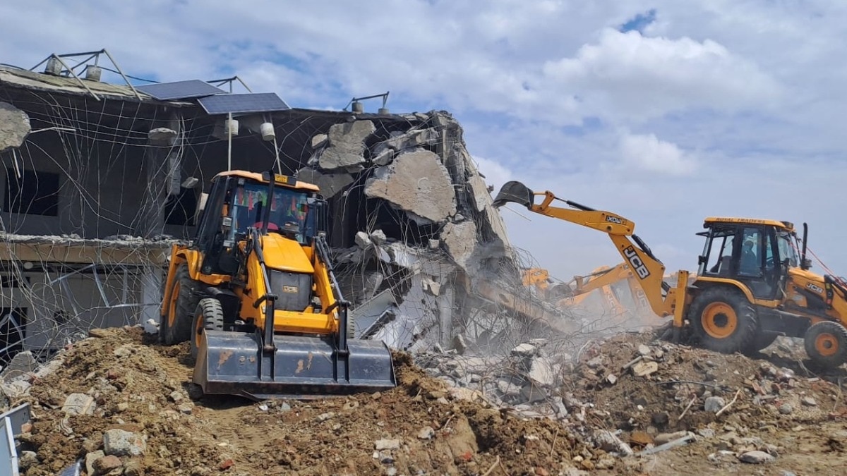 Bulldozer action continues on Changur Baba's mansion