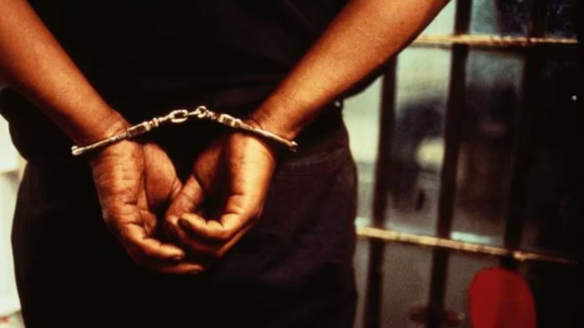 पुलिस ने आरोपी को किया अरेस्ट. (Representational image)