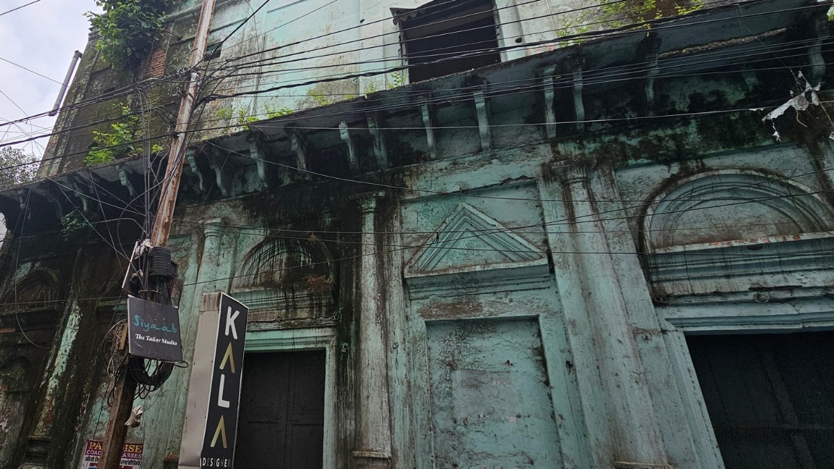 Bhopal's Jahangiria School is now in a dilapidated condition