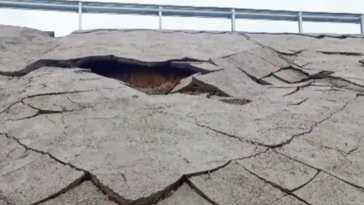 मानसून के कारण बालाघाट फोरलेन क्षतिग्रस्त. (PHOTO:ITG)